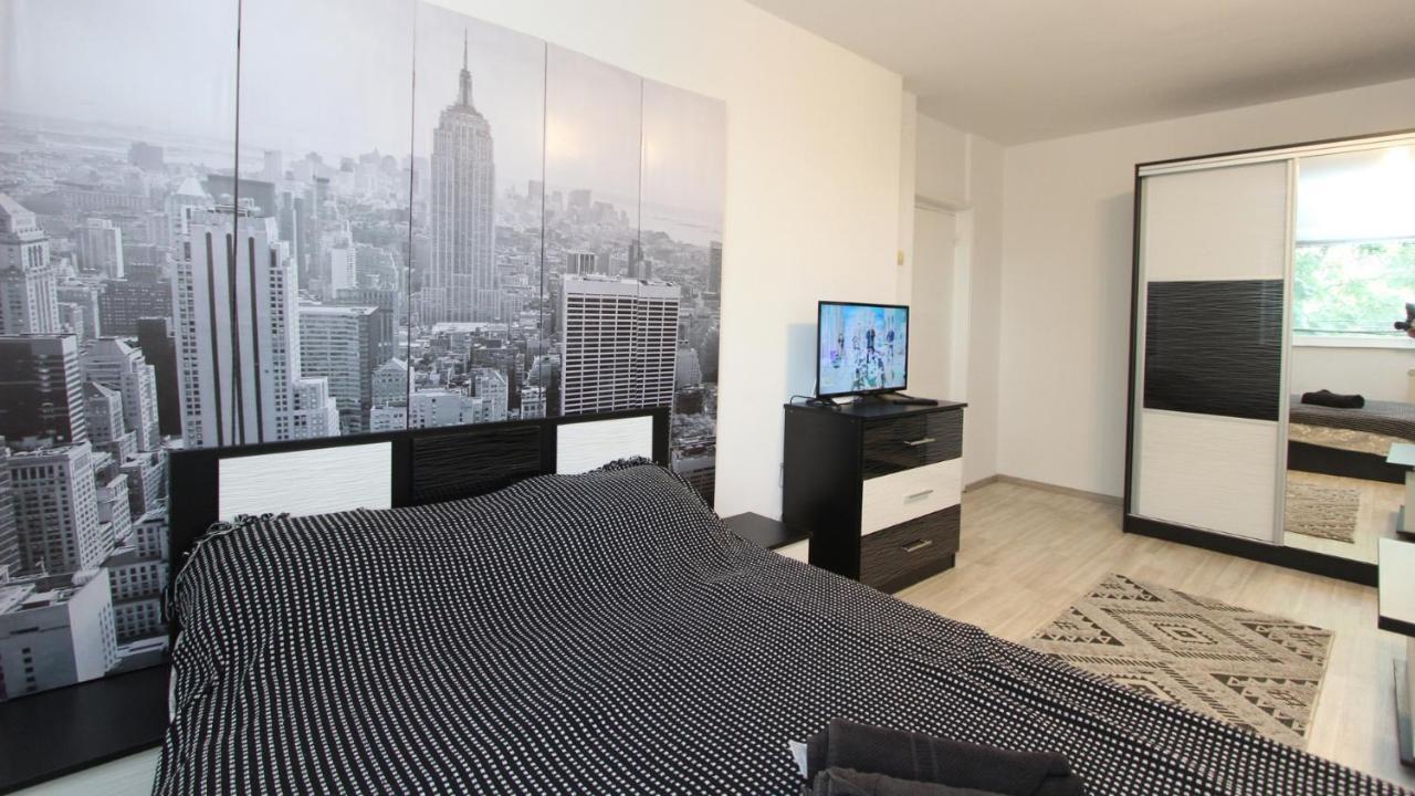 Holidays Host Splaiul Unirii บูคาเรสต์ ภายนอก รูปภาพ